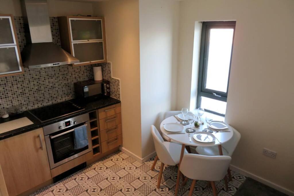 Home From Home With Fantastic Views 2 Runcorn Extérieur photo