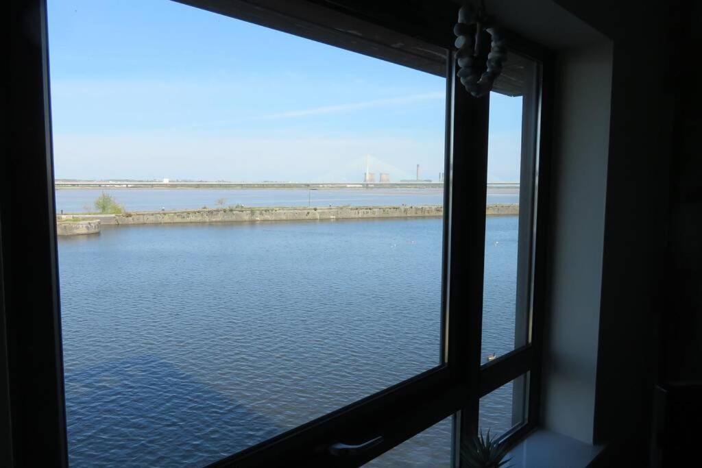Home From Home With Fantastic Views 2 Runcorn Extérieur photo