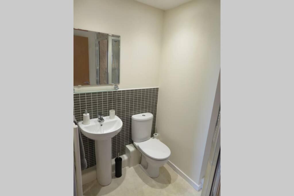 Home From Home With Fantastic Views 2 Runcorn Extérieur photo