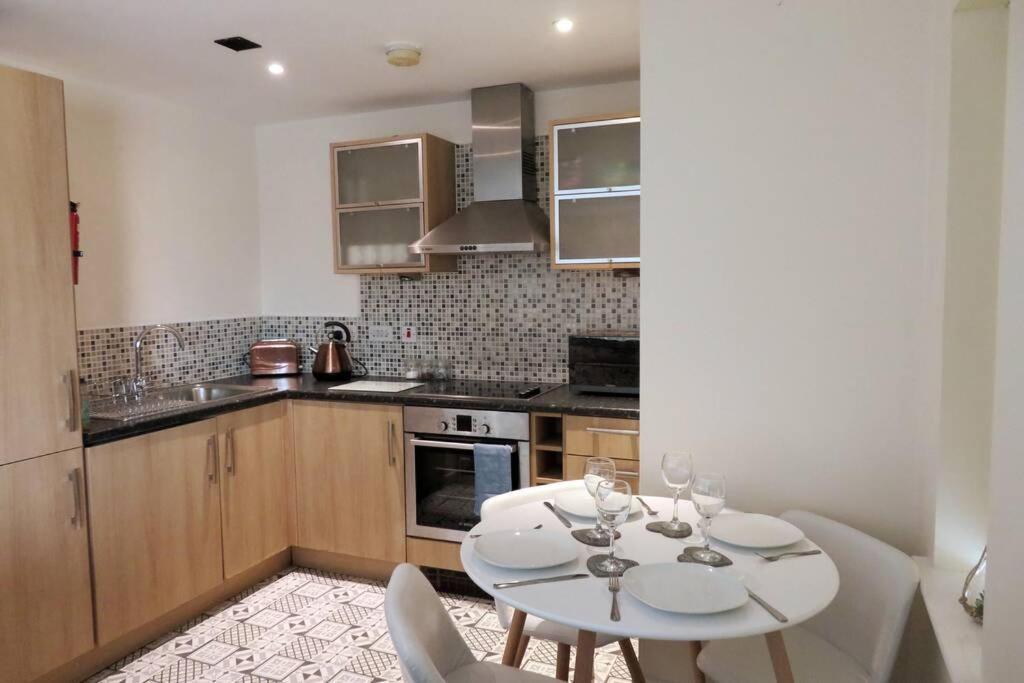 Home From Home With Fantastic Views 2 Runcorn Extérieur photo